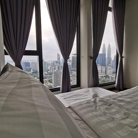 Expressionz Designer Suites Host By Aurora Premium Stay Kuala Lumpur Exterior foto