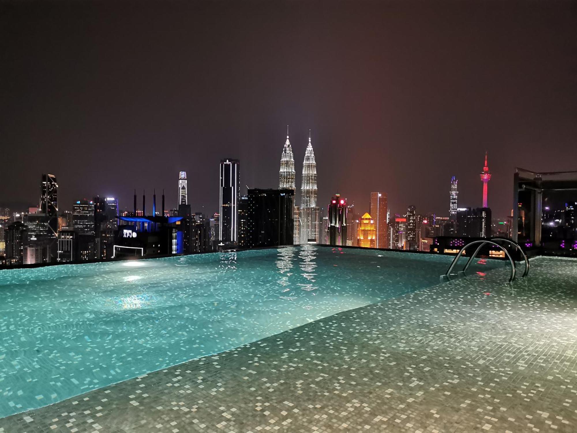 Expressionz Designer Suites Host By Aurora Premium Stay Kuala Lumpur Exterior foto